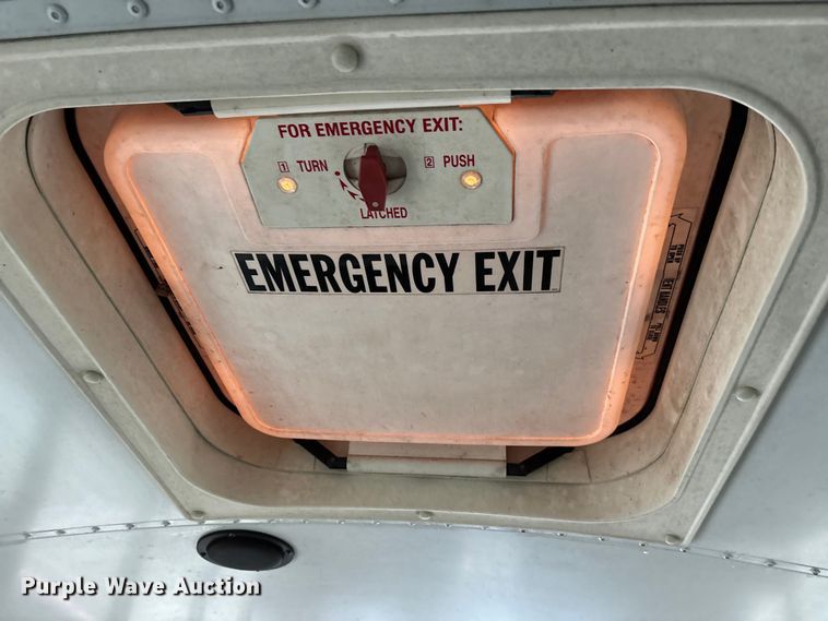 image for item EJ7773 2005 Blue Bird Bb Conventional school bus