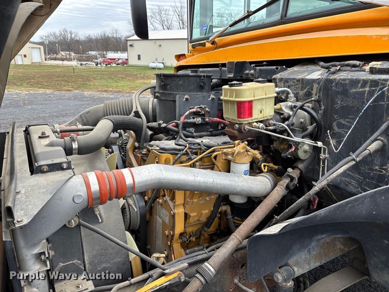 image for item EJ7773 2005 Blue Bird Bb Conventional school bus