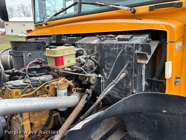 image for item EJ7773 2005 Blue Bird Bb Conventional school bus