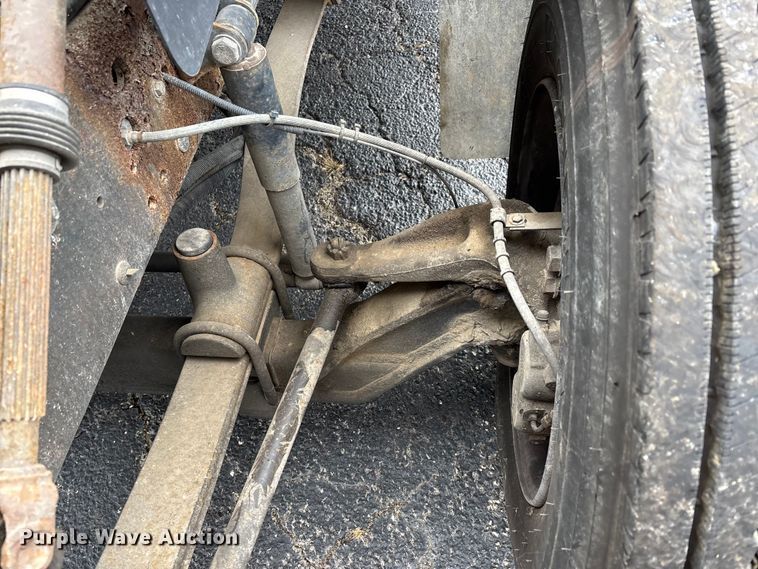 image for item EJ7773 2005 Blue Bird Bb Conventional school bus