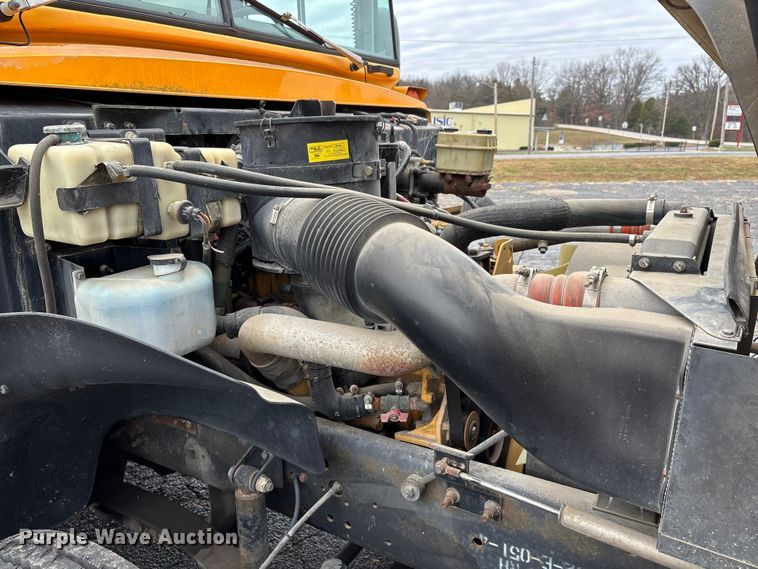 image for item EJ7773 2005 Blue Bird Bb Conventional school bus