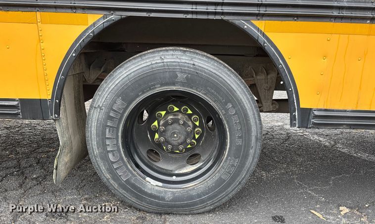 image for item EJ7773 2005 Blue Bird Bb Conventional school bus