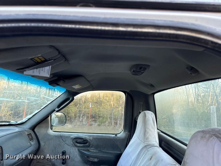 image for item EN0154 2002 Ford F150 pickup truck