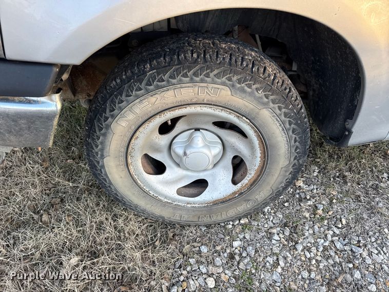 image for item EN0154 2002 Ford F150 pickup truck