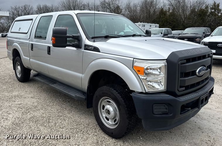 image for item EN0782 2016 Ford F250 Super Duty Crew Cab pickup truck
