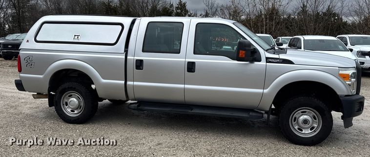 image for item EN0782 2016 Ford F250 Super Duty Crew Cab pickup truck