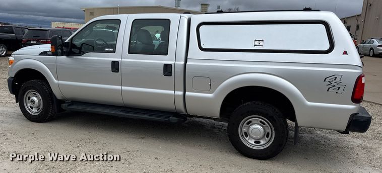 image for item EN0782 2016 Ford F250 Super Duty Crew Cab pickup truck