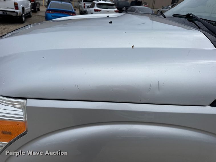 image for item EN0782 2016 Ford F250 Super Duty Crew Cab pickup truck