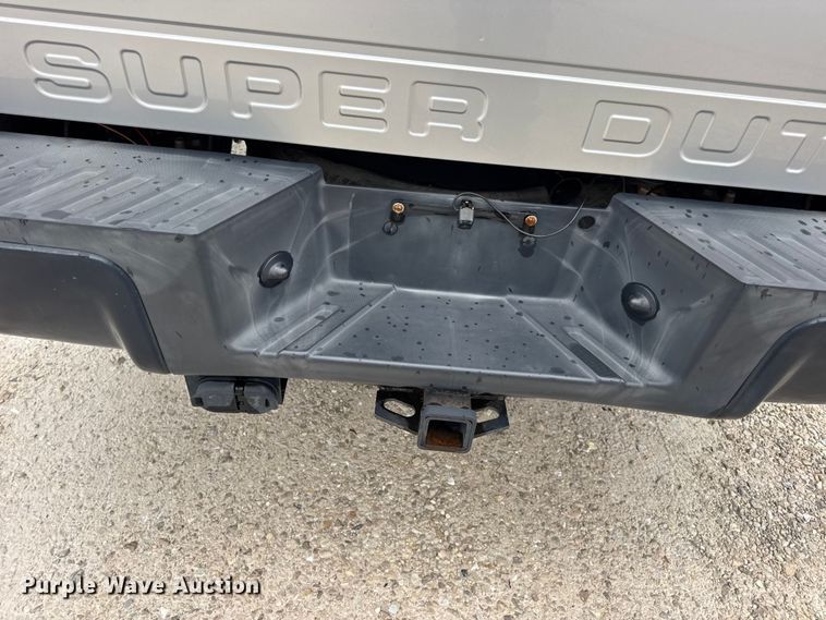 image for item EN0782 2016 Ford F250 Super Duty Crew Cab pickup truck