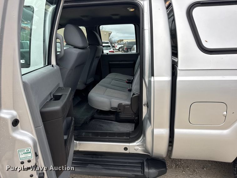 image for item EN0782 2016 Ford F250 Super Duty Crew Cab pickup truck