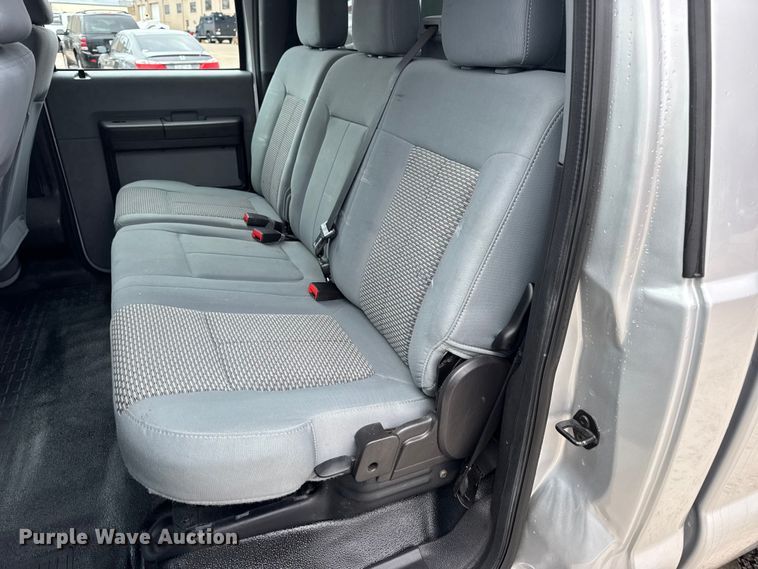 image for item EN0782 2016 Ford F250 Super Duty Crew Cab pickup truck