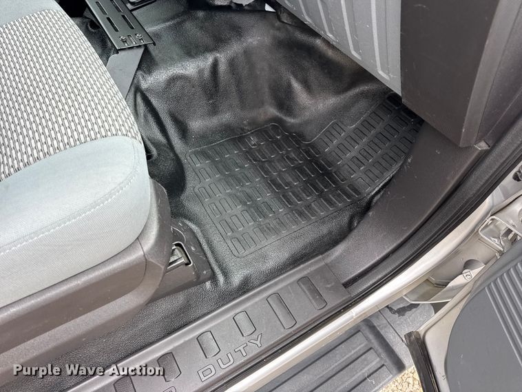 image for item EN0782 2016 Ford F250 Super Duty Crew Cab pickup truck