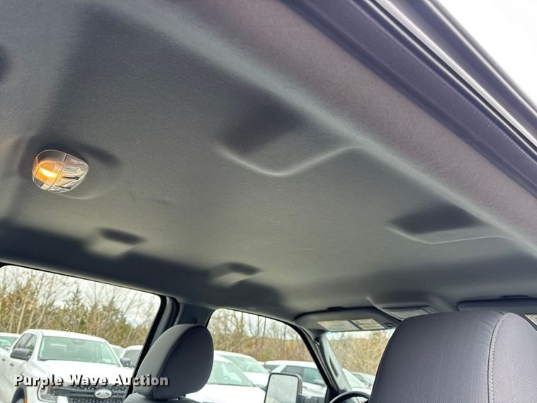 image for item EN0782 2016 Ford F250 Super Duty Crew Cab pickup truck