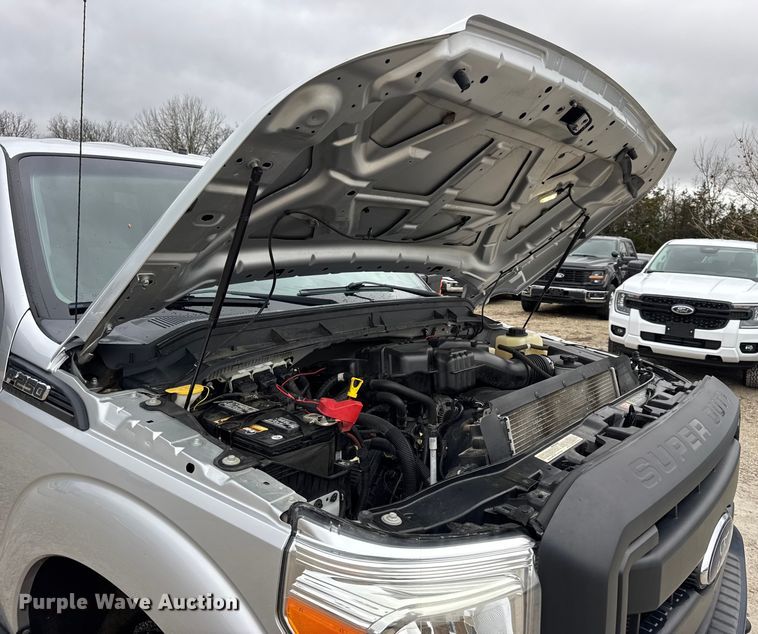 image for item EN0782 2016 Ford F250 Super Duty Crew Cab pickup truck