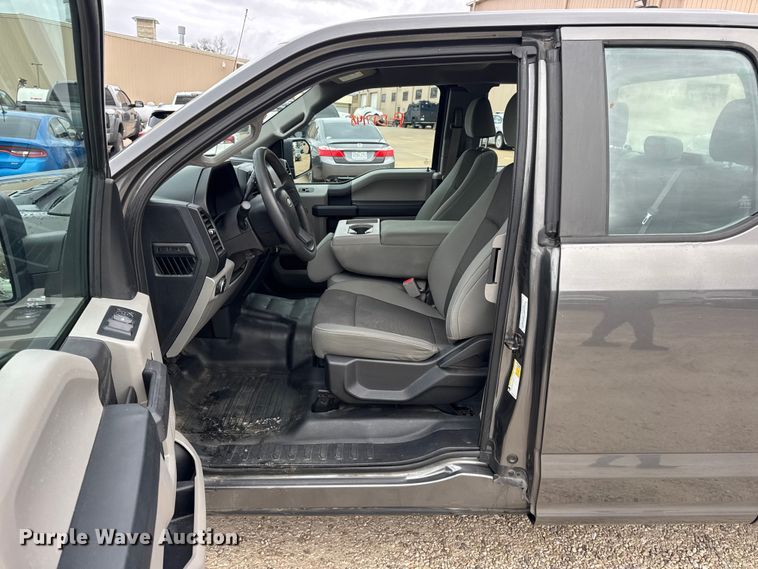 image for item EN0783 2017 Ford F150 XL Ext. Cab pickup truck