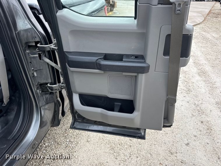 image for item EN0783 2017 Ford F150 XL Ext. Cab pickup truck