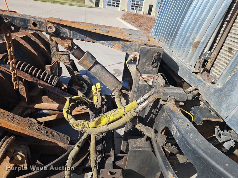 image for item EO4802 2007 International 7400 dump truck