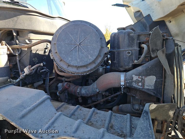 image for item EO4802 2007 International 7400 dump truck