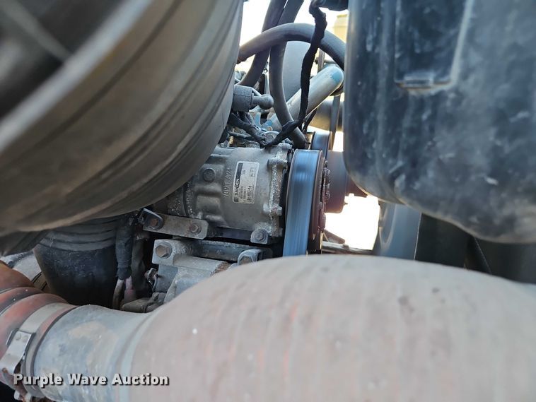 image for item EO4802 2007 International 7400 dump truck