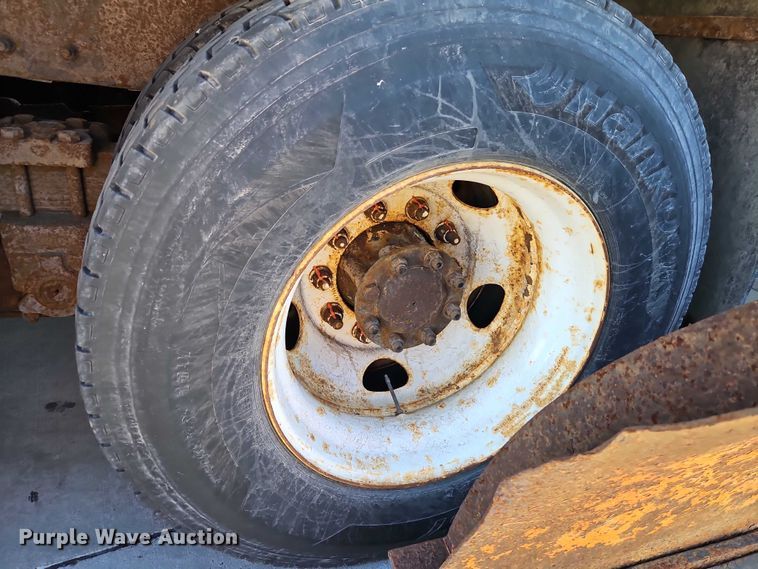 image for item EO4802 2007 International 7400 dump truck