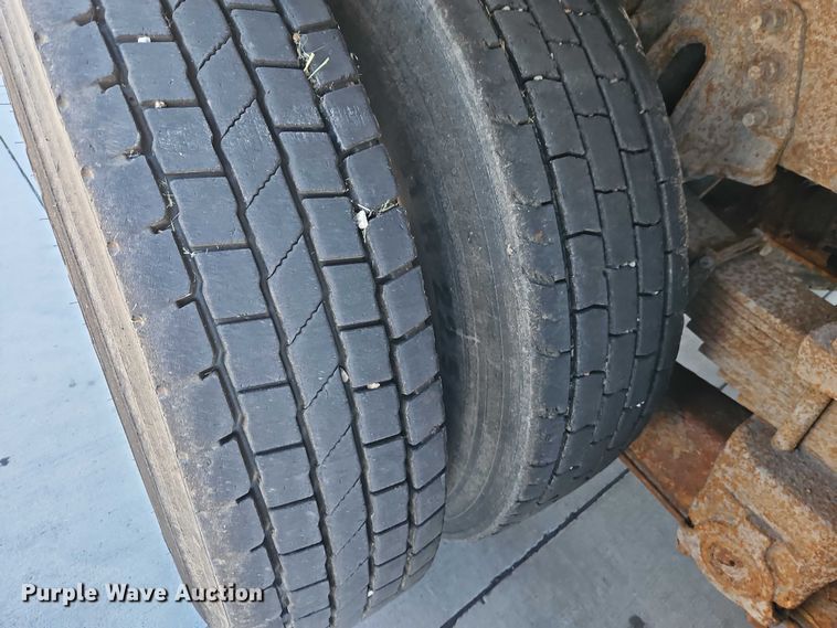 image for item EO4802 2007 International 7400 dump truck