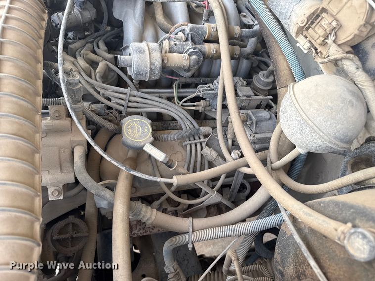 image for item EP2745 1994 Ford F250 utility bed pickup truck