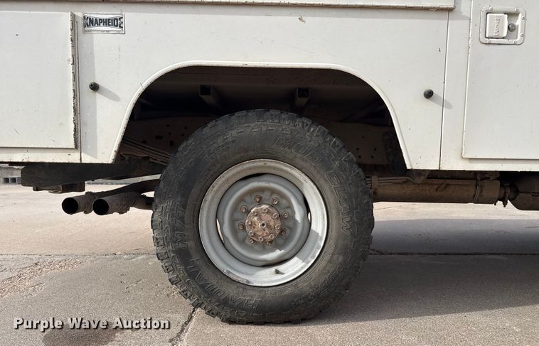 image for item EP2745 1994 Ford F250 utility bed pickup truck