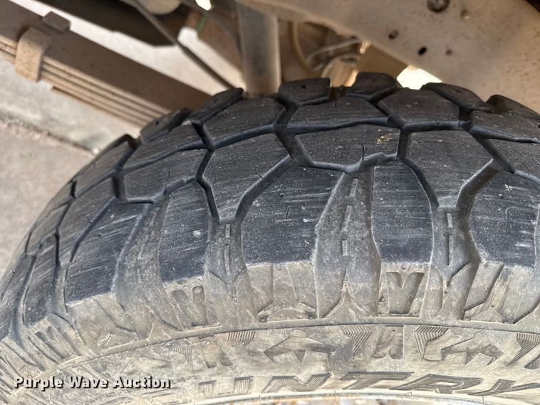 image for item EP2745 1994 Ford F250 utility bed pickup truck