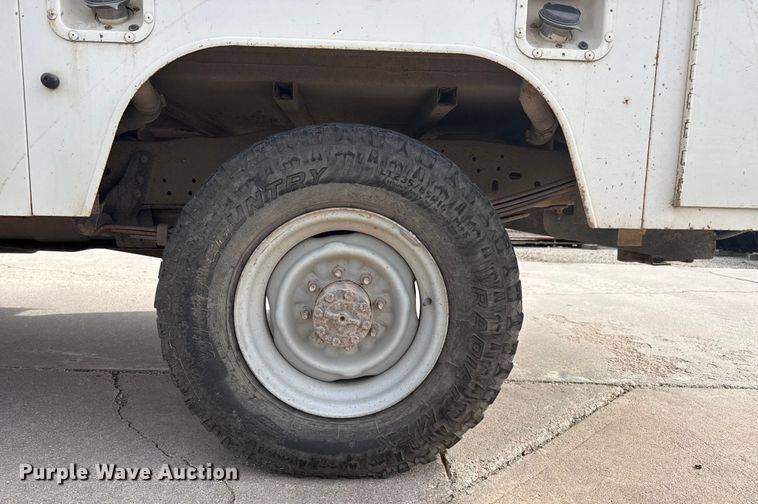 image for item EP2745 1994 Ford F250 utility bed pickup truck