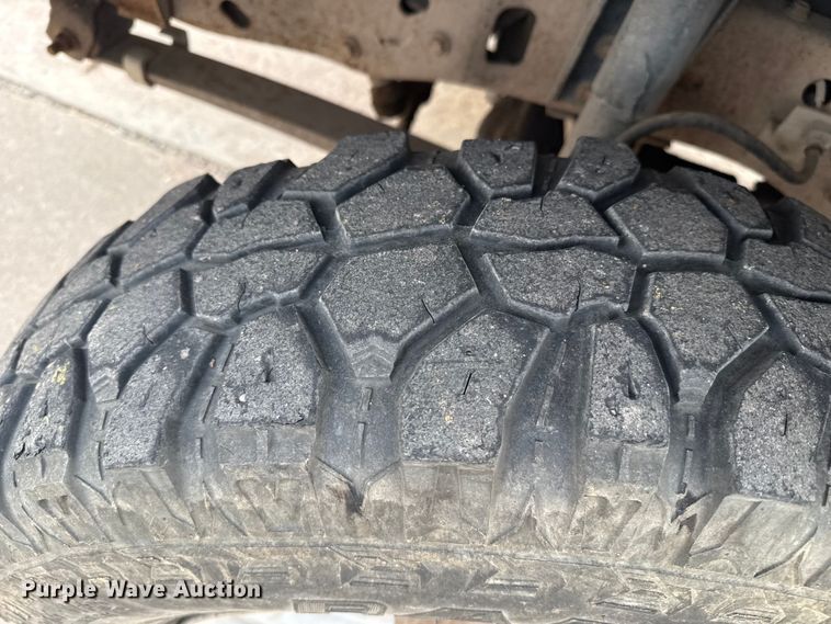 image for item EP2745 1994 Ford F250 utility bed pickup truck