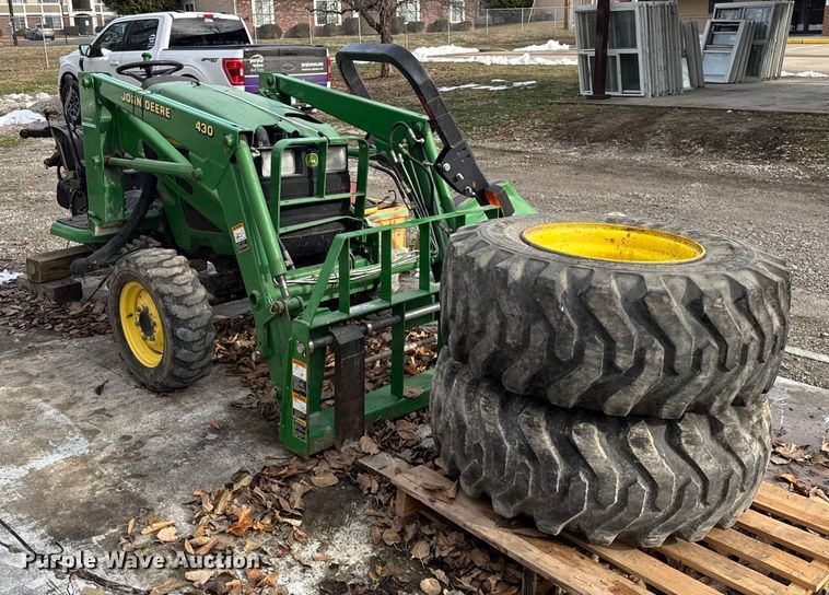 image for item ER0348 John Deere 4410 MFWD tractor