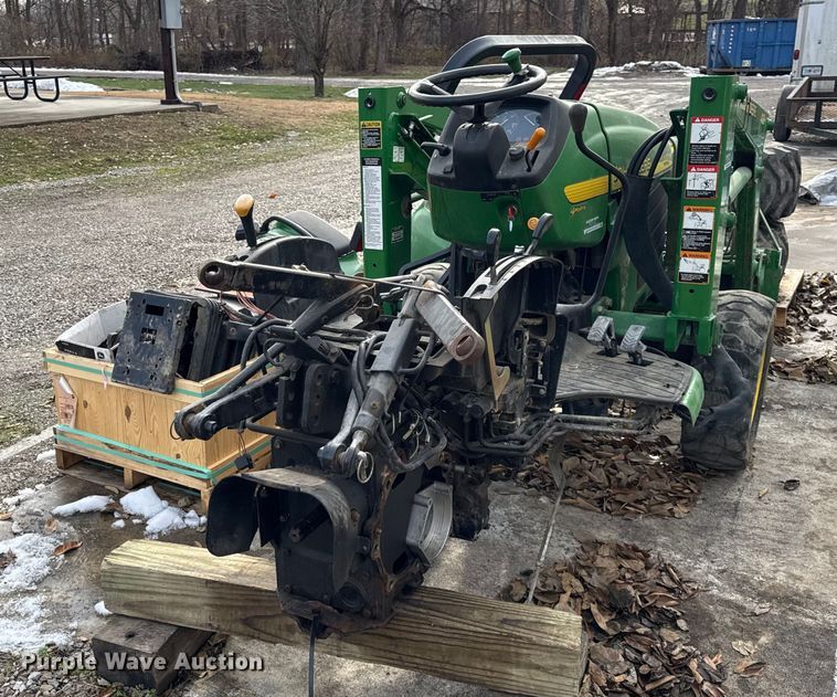 image for item ER0348 John Deere 4410 MFWD tractor