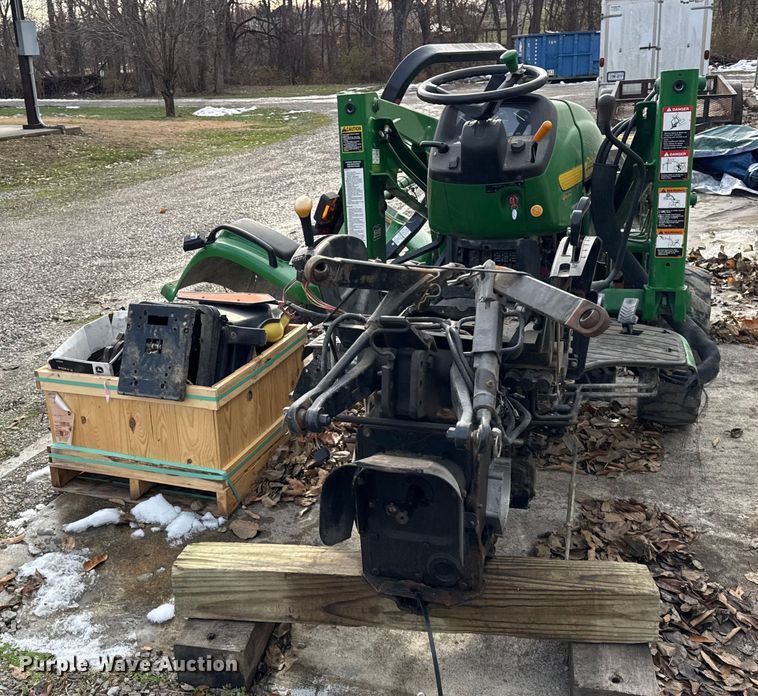 image for item ER0348 John Deere 4410 MFWD tractor