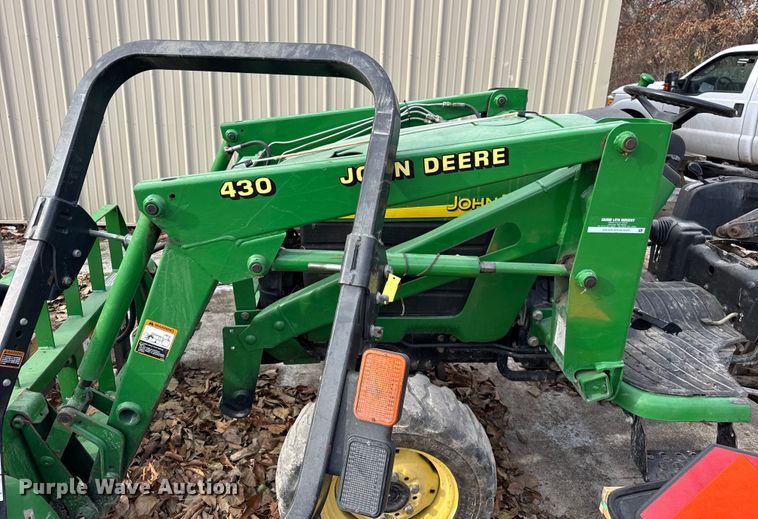 image for item ER0348 John Deere 4410 MFWD tractor