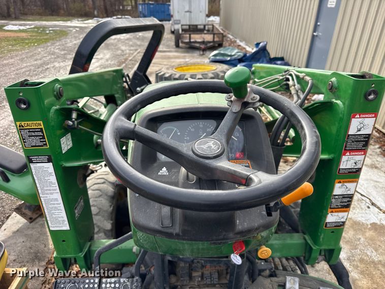 image for item ER0348 John Deere 4410 MFWD tractor