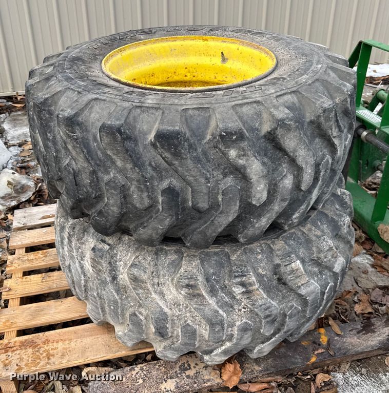 image for item ER0348 John Deere 4410 MFWD tractor