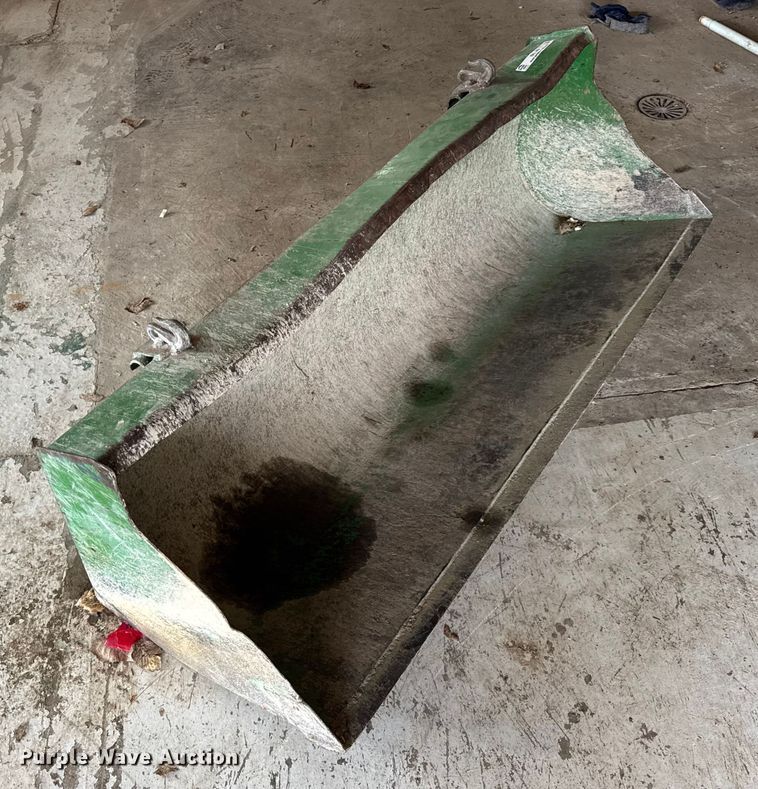 image for item ER0349 John Deere bucket