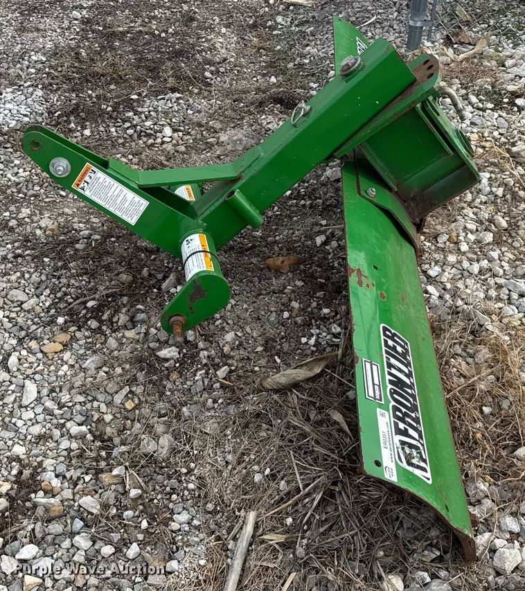 image for item ER0351 Frontier RB1084 three point blade