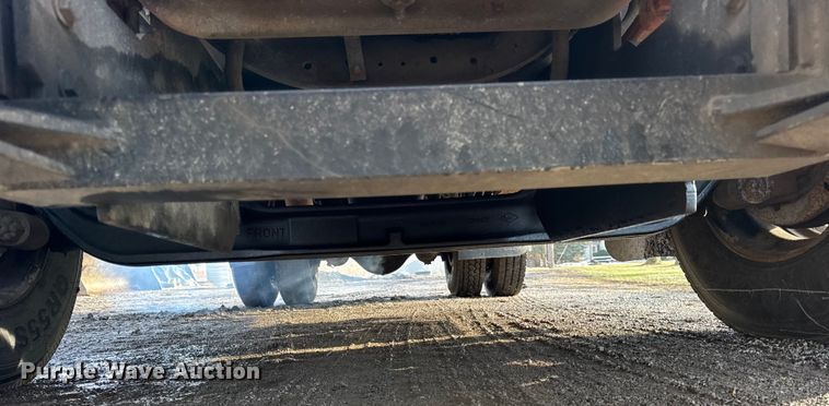 image for item ER0364 1999 International 4900 dump truck