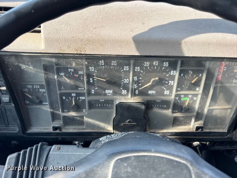 image for item ER0364 1999 International 4900 dump truck