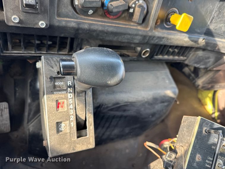 image for item ER0364 1999 International 4900 dump truck