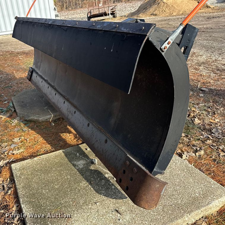 image for item ER0364 1999 International 4900 dump truck