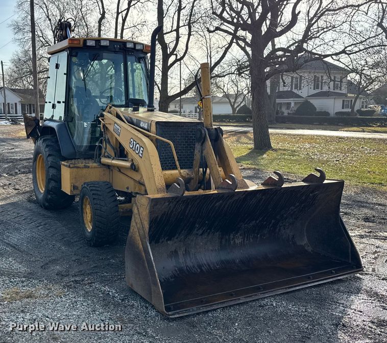 image for item ER0365 1998 John Deere 310E backhoe