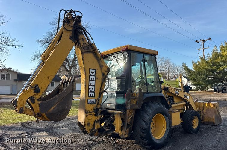 image for item ER0365 1998 John Deere 310E backhoe