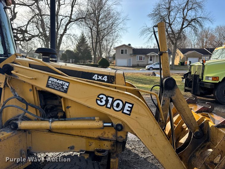 image for item ER0365 1998 John Deere 310E backhoe