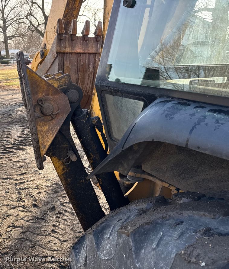 image for item ER0365 1998 John Deere 310E backhoe