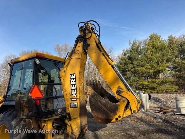 image for item ER0365 1998 John Deere 310E backhoe