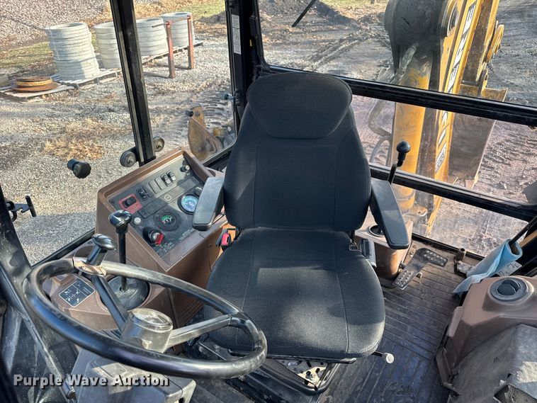 image for item ER0365 1998 John Deere 310E backhoe