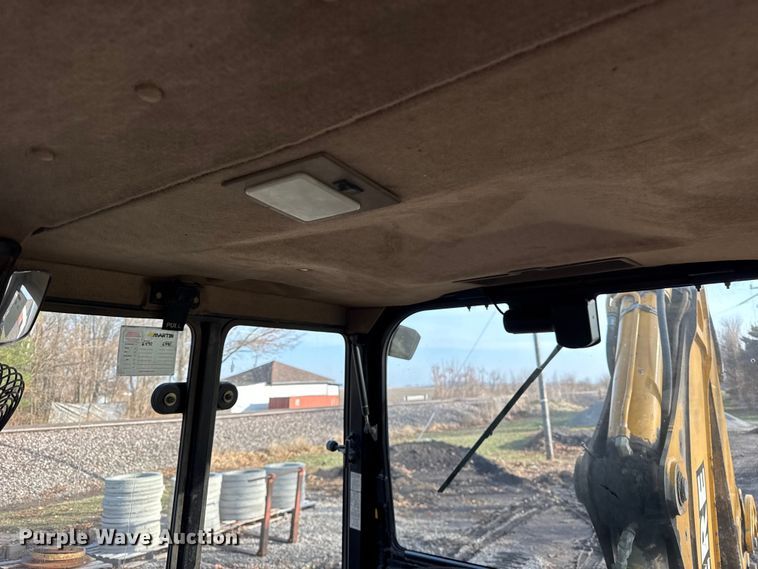 image for item ER0365 1998 John Deere 310E backhoe