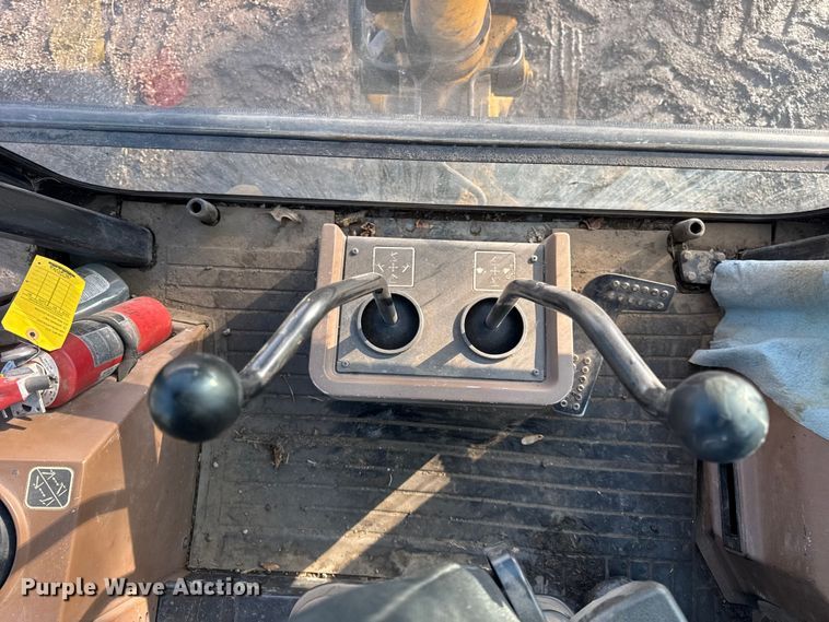 image for item ER0365 1998 John Deere 310E backhoe